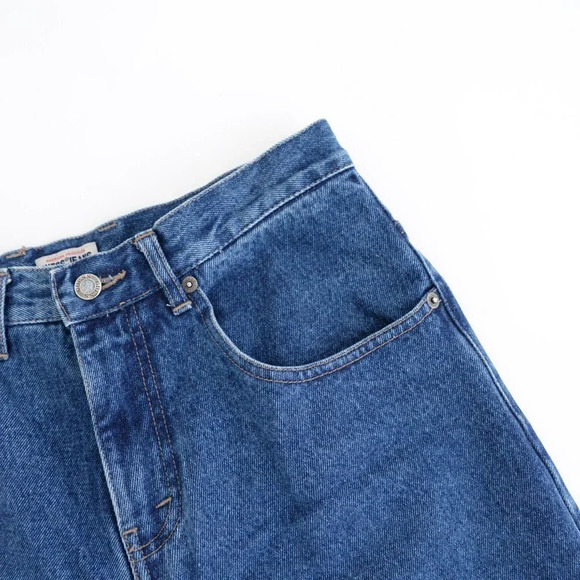 Vintage Guess Medium  Wash Straight Leg Denim Jeans - Picture 7 of 12